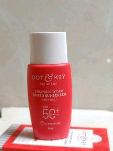 Dot&amp;Key Tinted Sunscreen 🍓