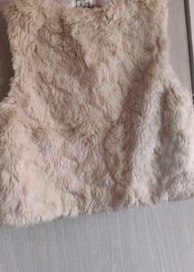 Cozy Faux Fur Vest for Girl age 5-6years