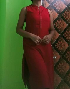 Red Sleeveless Kurti