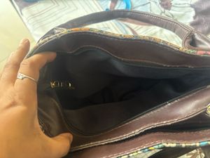 strip Print Shoulder Bag