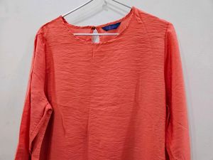 Beautiful Peach Top