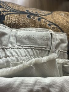34 Waist  Womens Wide Leg White Jeans