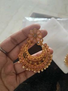Elegant Gold-tone Floral Earrings With Mangtika