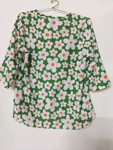 Retro Floral Print Short Kurti.