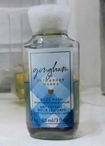 🆓 Shipping!!💖Gingham Body Wash By Bath&BodyWorks