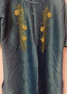 Stylish Women&#39;s Kurtas (Set of 2)