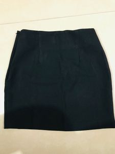 ASOS DESIGN Classic Black Mini Skirt – UK Size 8