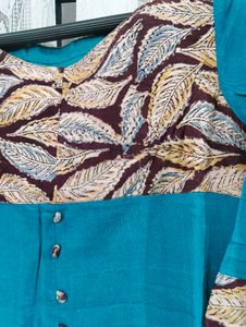 Teal Cotton Kurti with Leaf-Print Yoke &amp; Matching