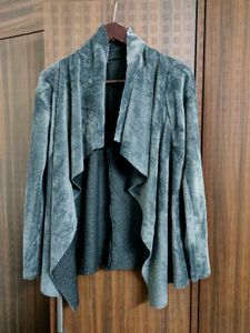 SALE 🛍️ Grey Velvet Fur Shrug
