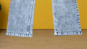 E@05 Size-32 (Sale) Latest Ladies high waist Jeans