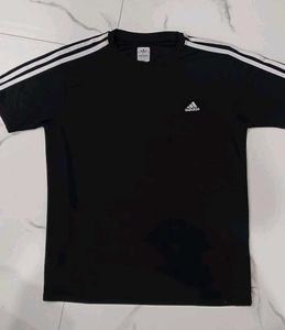 ADIDAS BLACK TSHIRT
