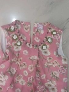 Girls&#39; Floral Top and Capri Set
