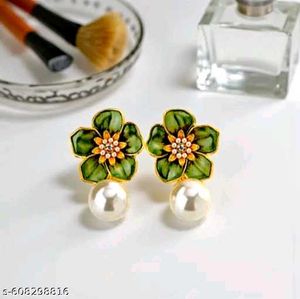 Fashionable Earrings & Studs