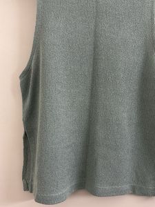 H&amp;M KNITTED NO-SLEEVE TOP 5