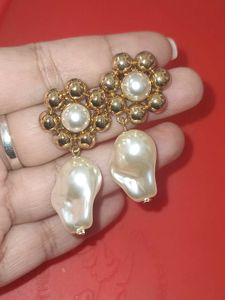 H&M Pearl Drop Earring