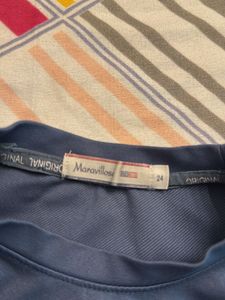 Boy&#39;s Blue Sweatshirt