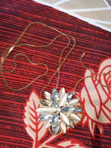 Flower Pendant Necklace
