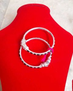 Beautiful Nazariyea Silver Bangles