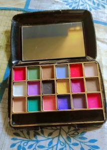 Eyeshadow Palette 🎨