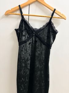H &amp;M Black Velvet Lace Trim Dress