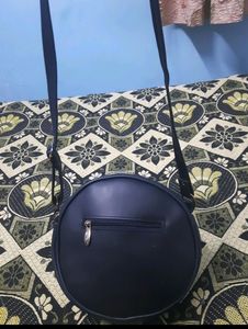 Beautiful Round Sling bag