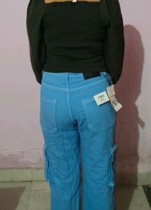 Women Olive Colour Crop Top .