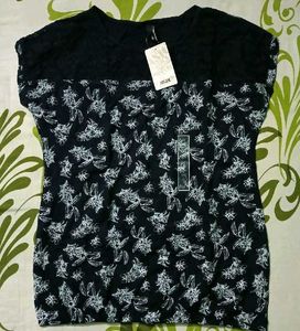 Max Women Wear T-shirt