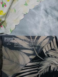 3 Pairs of Victorias Secrets Women&#39;s Underwear