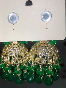 Beautiful Green Kundan Jhumka Earrings
