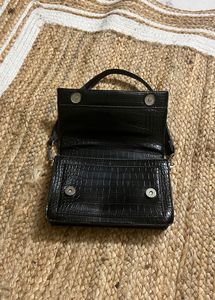 Stylish Black Shoulder Bag