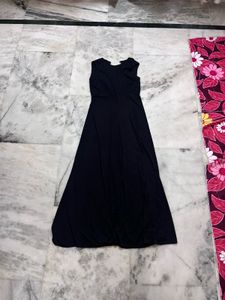 Sleeveless Black Gown