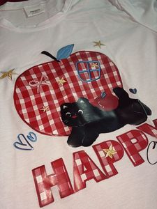 Savana Graphic Tee - Apple &amp; Cats - Size M