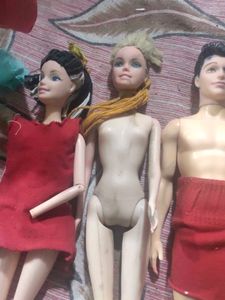 5 Doll Combo Including 1 Ken
