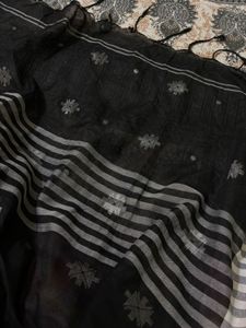 Elegant Striped Saree ( aesthetic)