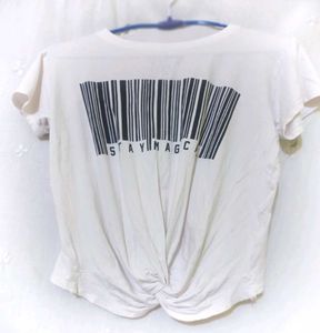 Stay Magic Graphic Tee