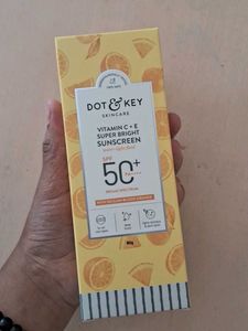 Dot&Key Skincare Vitamin C+E Super Bright Sunscree
