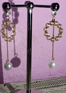 Pearl Drip Earring