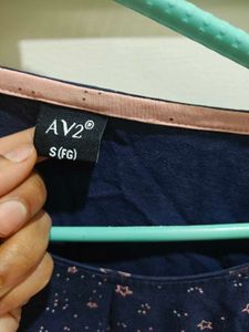 Best Maternity Feeding Tops with zip