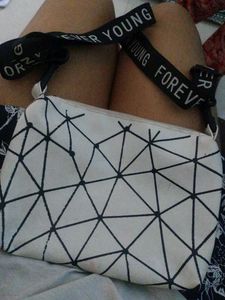 Geometric Print Crossbody Bag