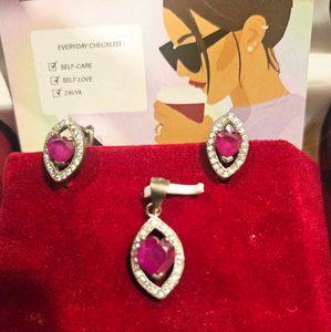 92.5 Zavya Pendant Set