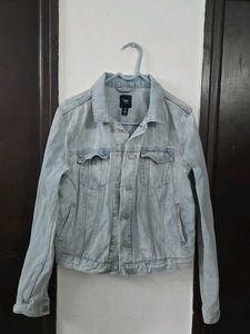 GAP Denim Jacket - Light Wash size M