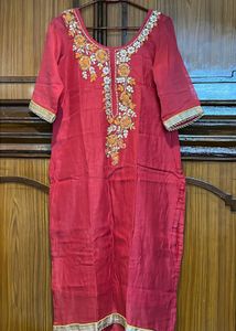 Embroidered Kurta Set With Pants