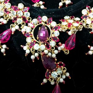 Beautiful Pink Pearl Necklace Set With Mangtika