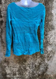 25B. BLUE SWEATER TOP