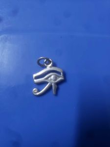 From Egypt 🇪🇬Real Silver eye of horus Pendant