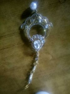 Mini Clature, Maang Tikka &amp; White Pearl Earrings