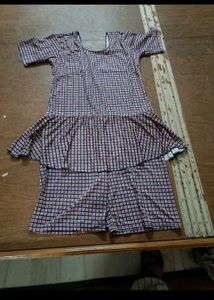 Patterned swimming suit