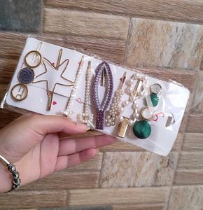 Set Of 8 Korean Style Clips