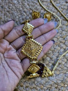 Beautiful Choker Set
