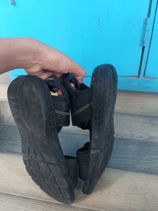 Columbus Gold Black Sandals